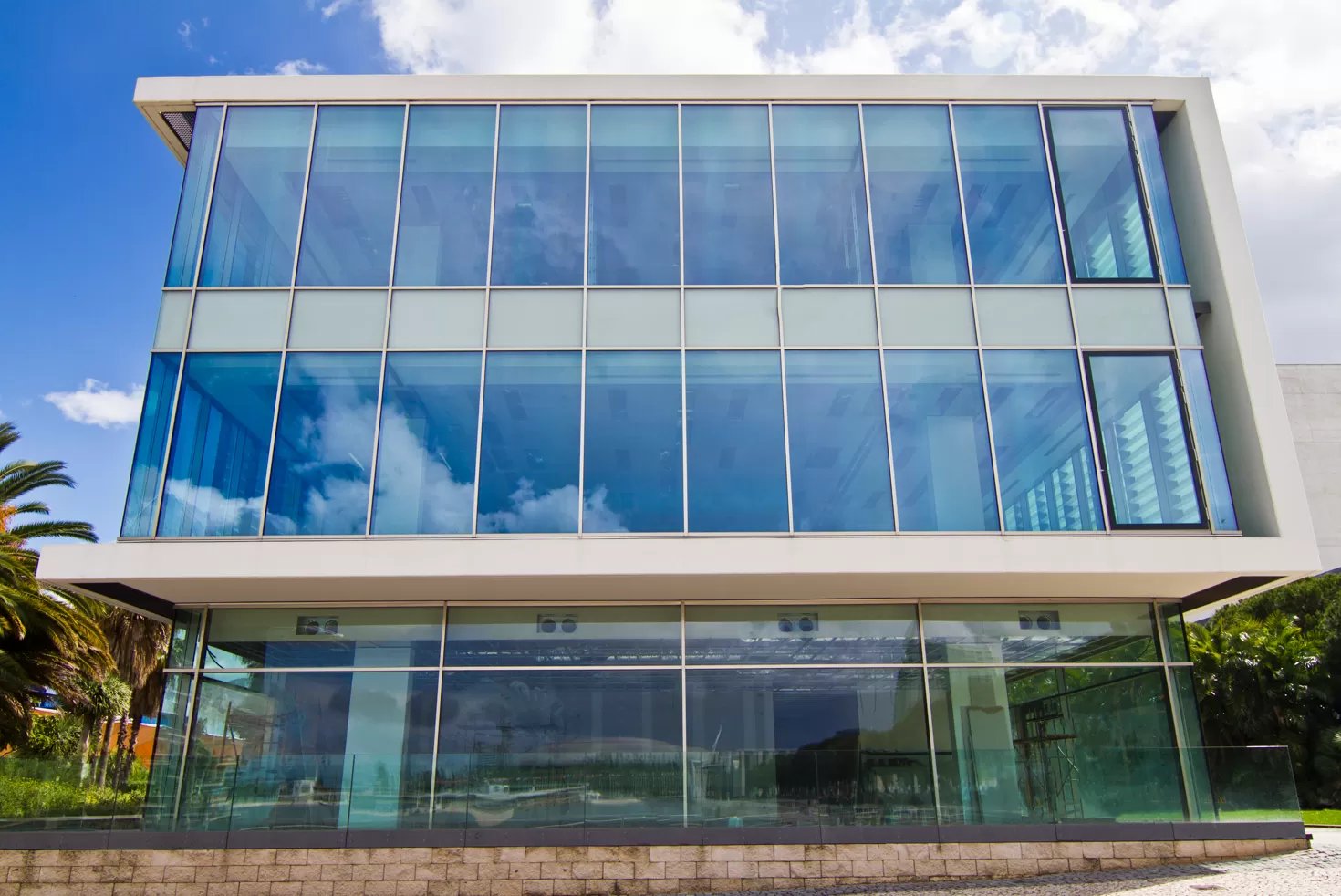 Cam Cephe Sistemleri